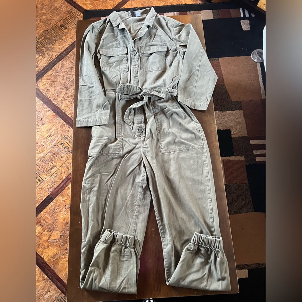 H&M jumpsuit - Picture 3 of 10